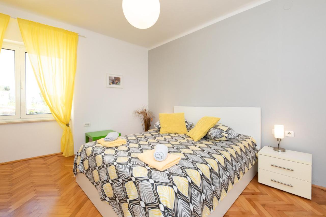 Apartment Portapisana Just 50M From The Beach Крк Экстерьер фото