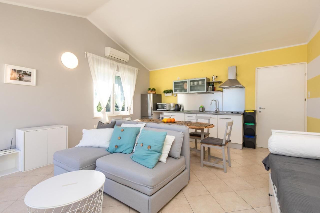 Apartment Portapisana Just 50M From The Beach Крк Экстерьер фото