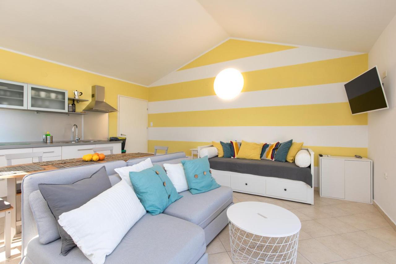Apartment Portapisana Just 50M From The Beach Крк Экстерьер фото
