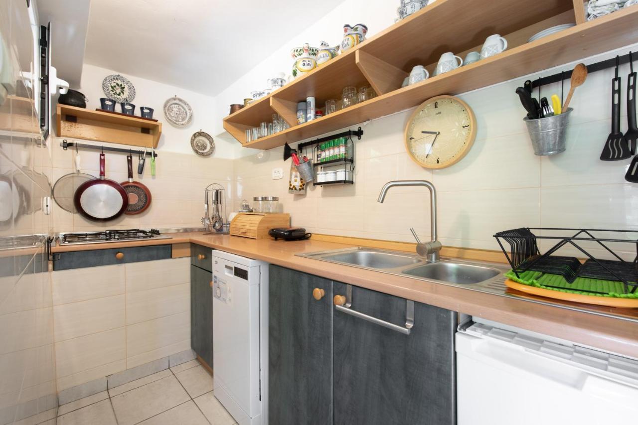 Apartment Portapisana Just 50M From The Beach Крк Экстерьер фото
