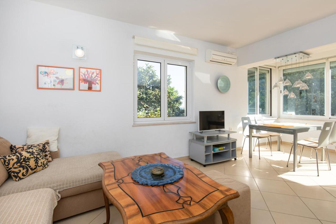Apartment Portapisana Just 50M From The Beach Крк Экстерьер фото