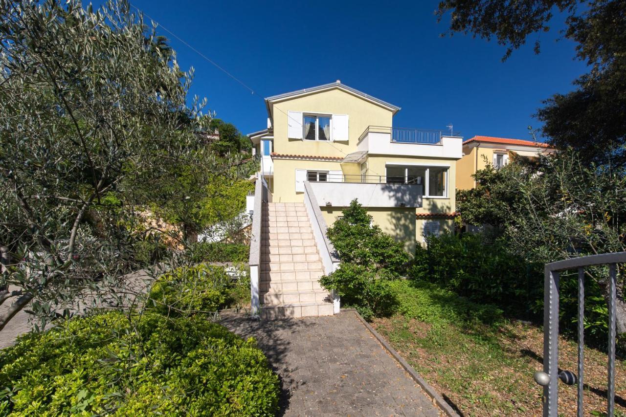 Apartment Portapisana Just 50M From The Beach Крк Экстерьер фото