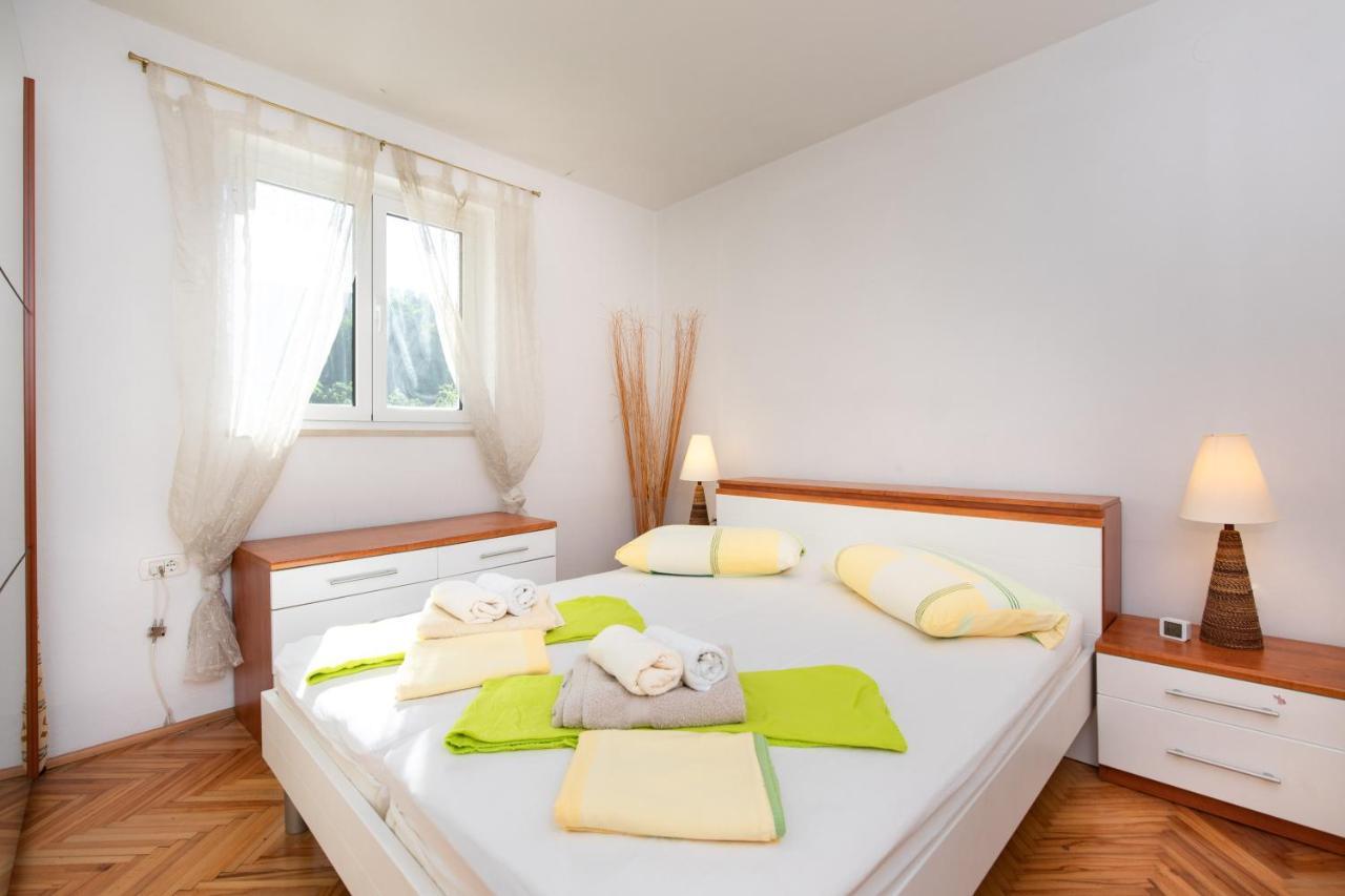 Apartment Portapisana Just 50M From The Beach Крк Экстерьер фото